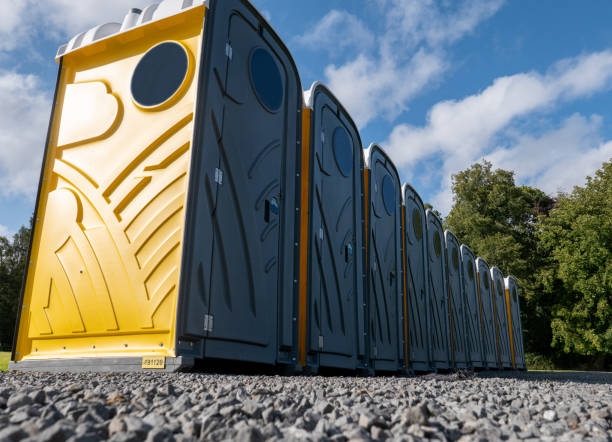 Best VIP or Luxury Restroom Trailers  in Golden Valley, MN